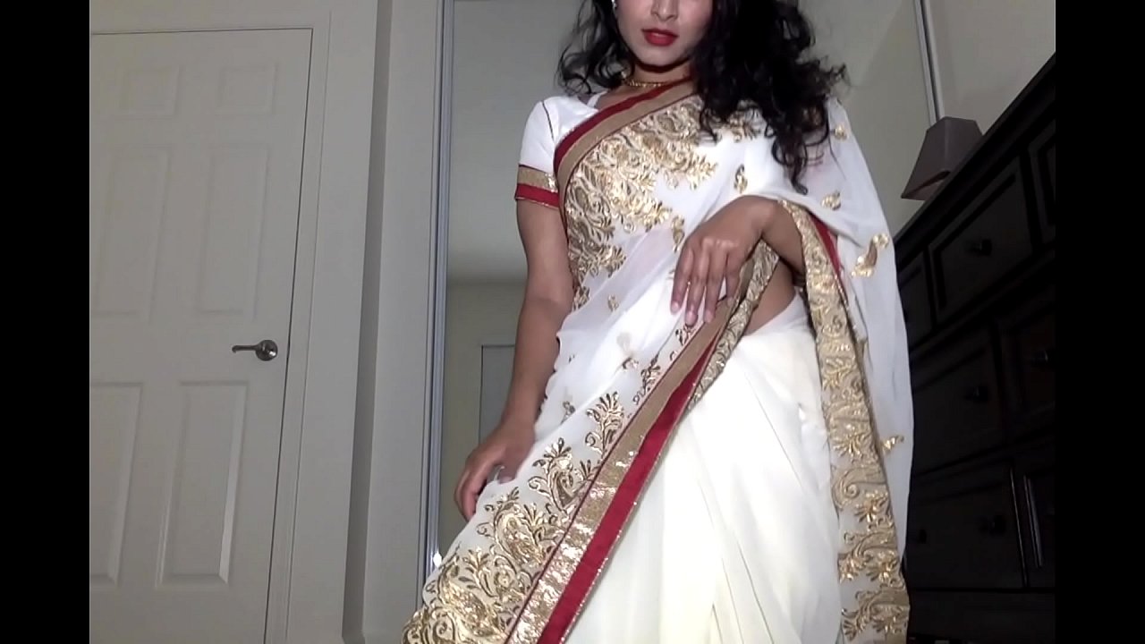 Xxxvideo Sarii Me - BF Desi Dhabi in Saree getting Naked and Plays with Hairy Pussy HD HD XXX  Video