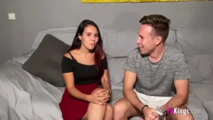 Pareja de 21 años sin experiencia adora el porno y envíanos este vídeo