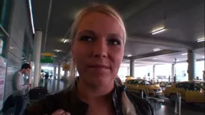 Adorable fille tchèque baise pour de l'argent vidéos xnxx.com
