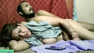 Desi Hot Amateur Sex with Clear Dirty audio! Viral video x Sex