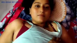 देसी भाभी की चूत चुदाई का मजा हिंदी आवाज x فيديو