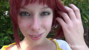 Vidéos porno XXX fraîches et amusantes de 18 ans, la rousse Zoey Nixon baise comme les grandes filles