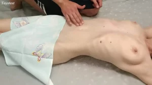 Masaje de aceite casero con dos orgasmos para xnxx hermosa nena