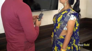 هندي Bhabhi يغوي ميكانيكي التلفزيون لممارسة الجنس مع فيديو هندي واضح xxx video