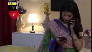 Un beau-père indien baise le nouveau porno tabou de la femme de son beau-fils
