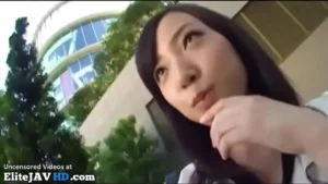 Une fille japonaise aléatoire accepte de baiser xxx dans des vidéos porno d'hôtel