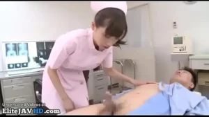 اليابانية ممرضة شابة أشرطة الفيديو مثير الملاعين لها المريض