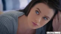 Lana Rhoades a des relations sexuelles avec son patron