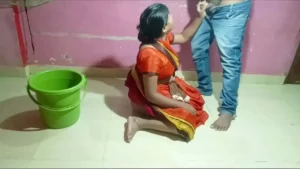 Ado indienne coquine et sexy baise et chevauche une grosse bite indienne sexy bf video
