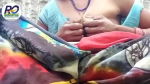 XXX Desi village saree removing finger sex video
